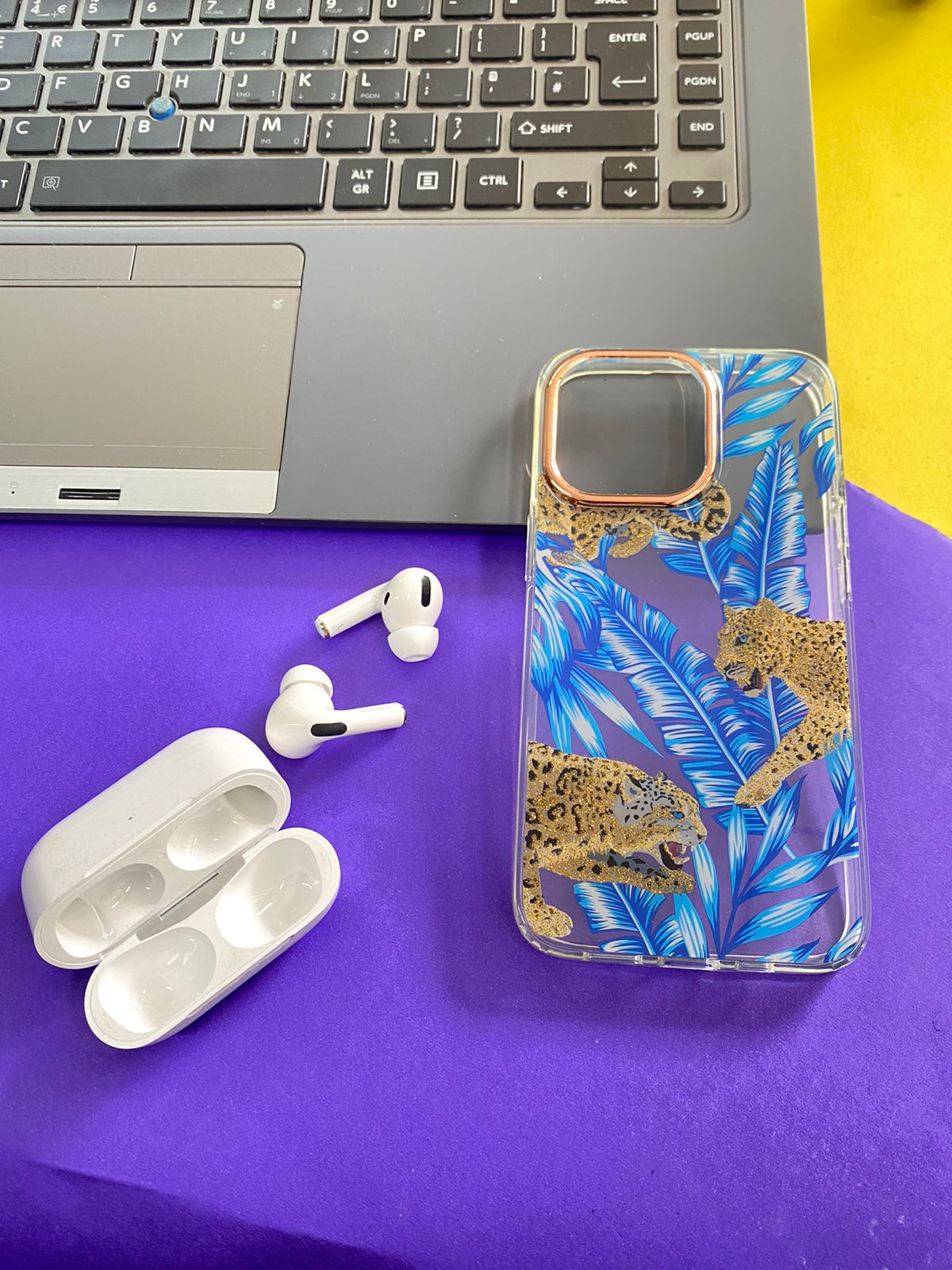 QY 13 pro Leopard phone cases are stylish and protective accessories available for various iPhone and Samsung models. Here are some popular options: