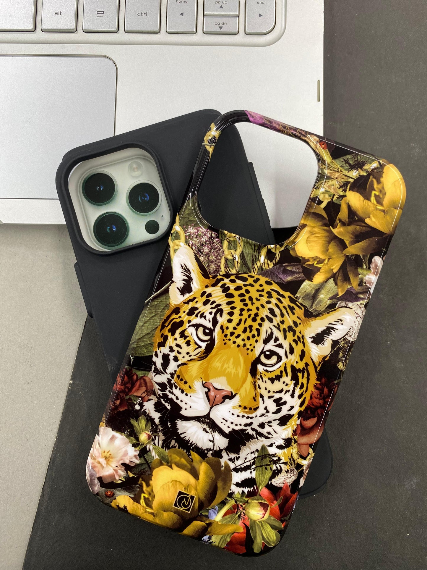 GENISS Premium Leopard Case for iPhone 14 Pro Max