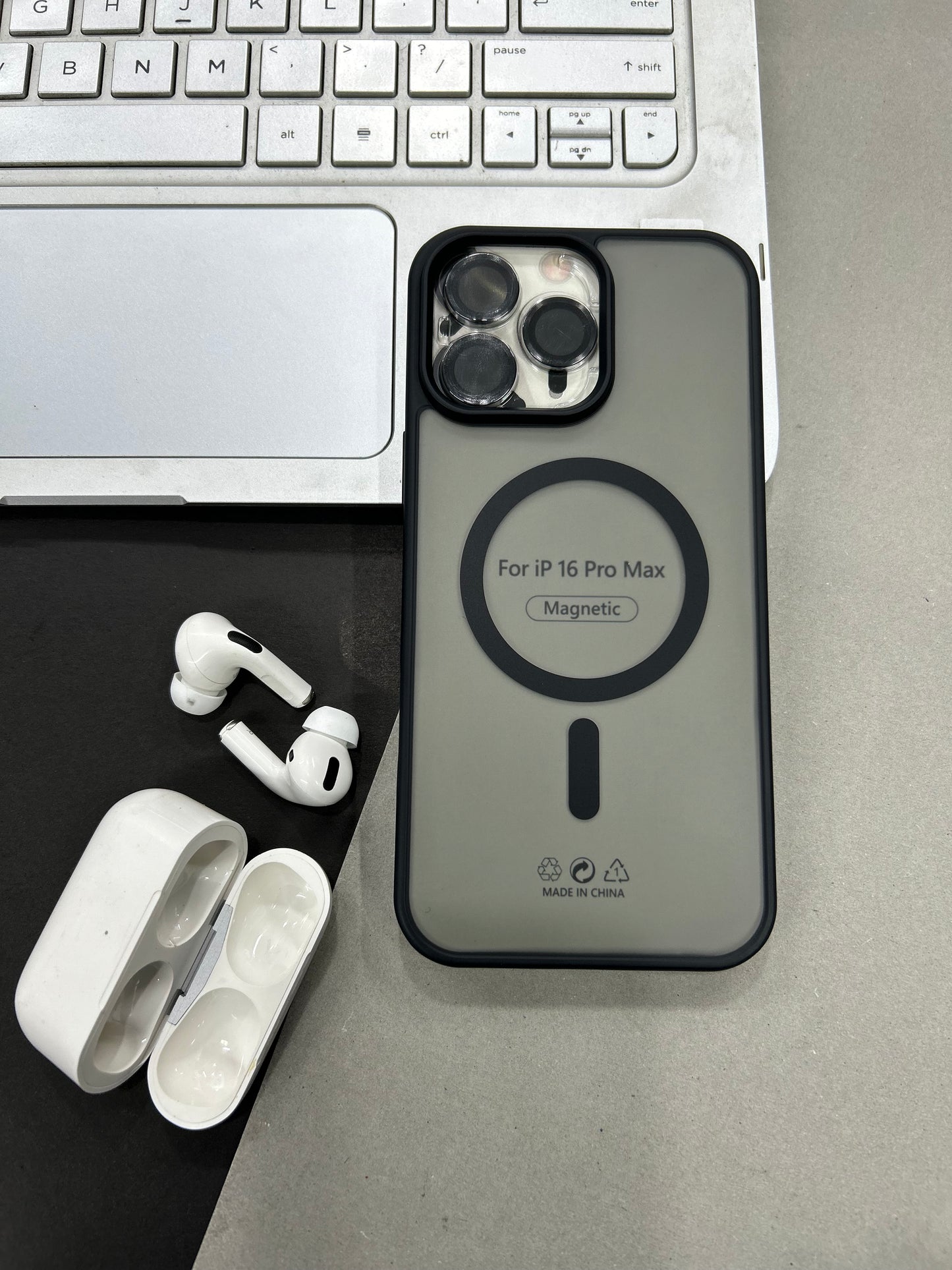 matte magnetic magsafe case with lens