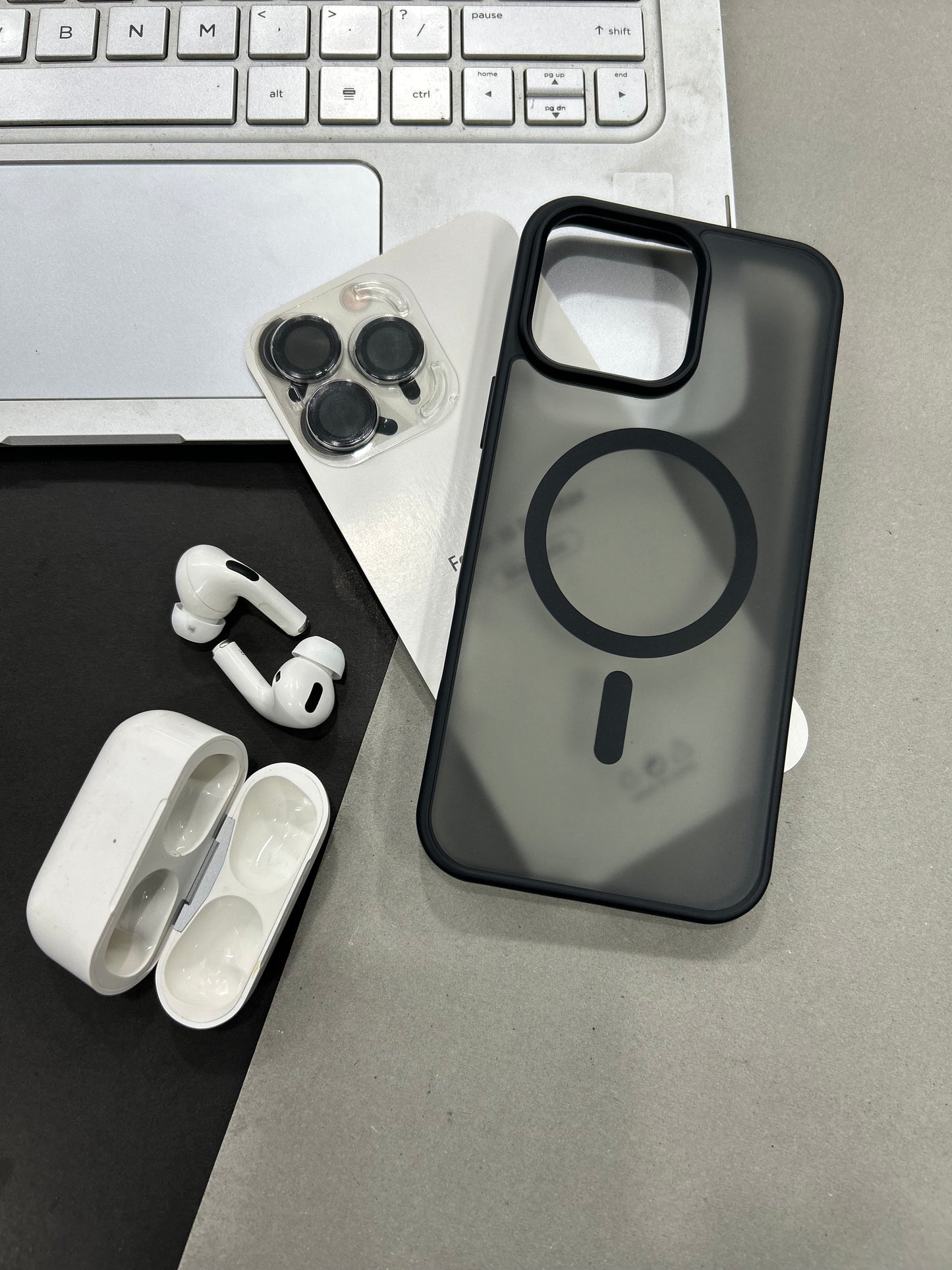 matte magnetic magsafe case with lens