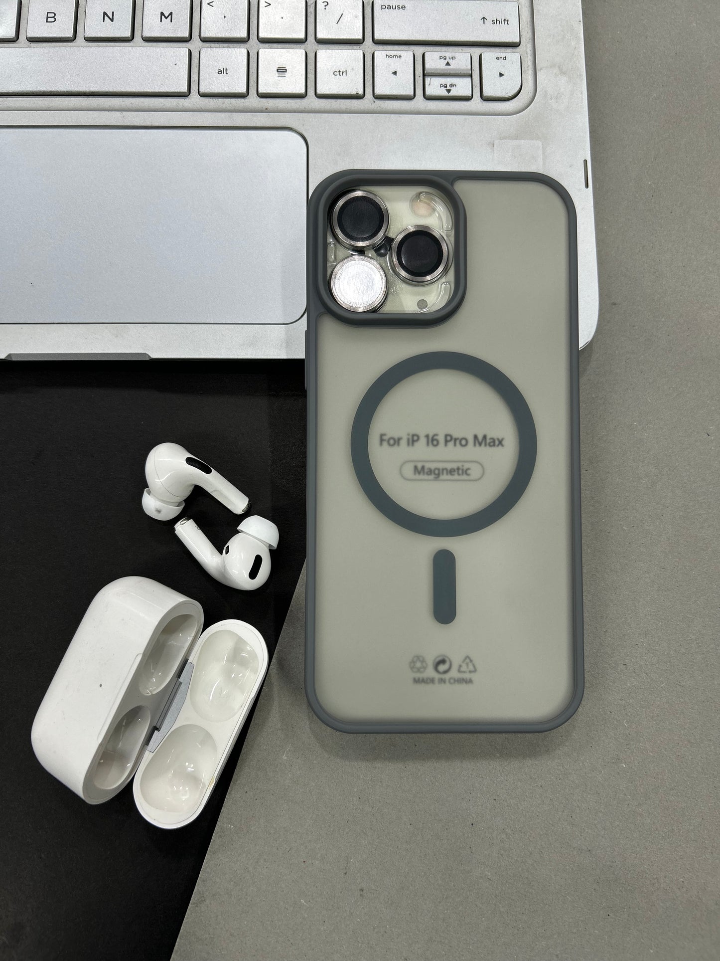 matte magnetic magsafe case with lens