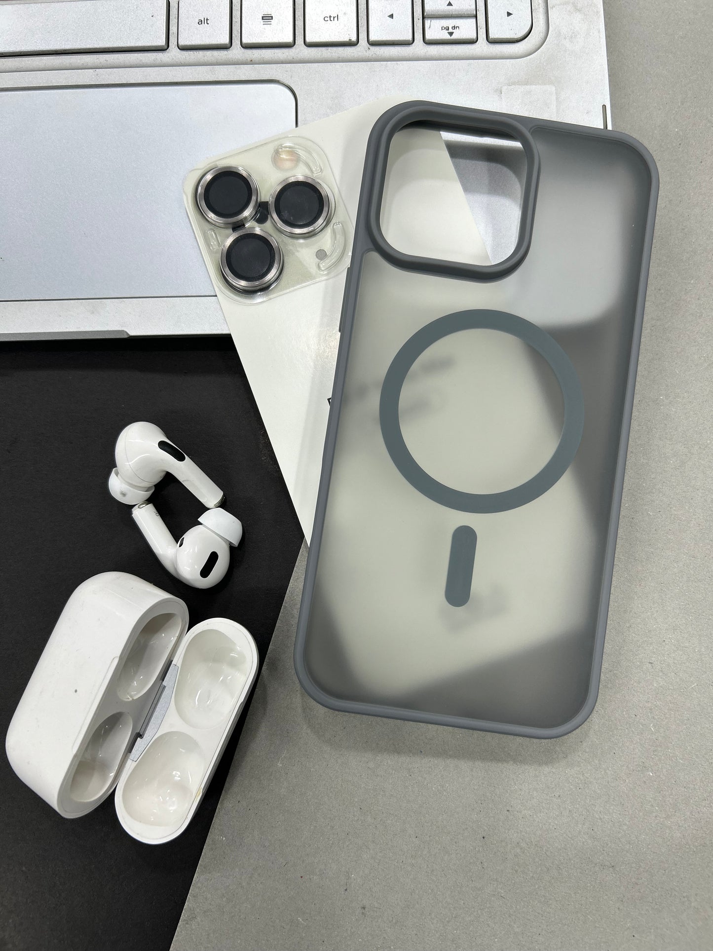 matte magnetic magsafe case with lens