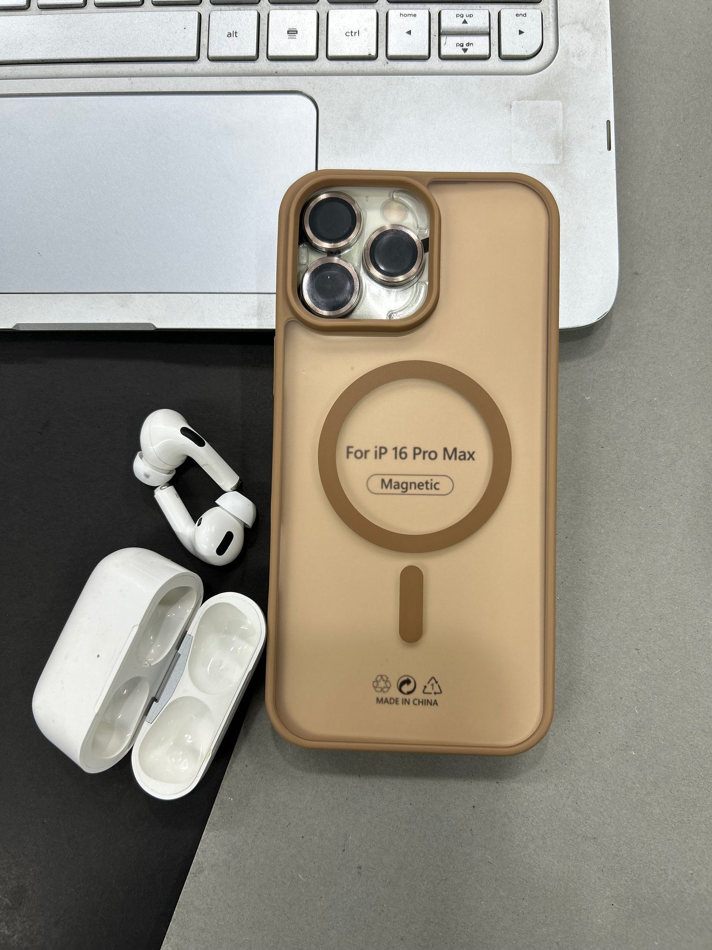 matte magnetic magsafe case with lens