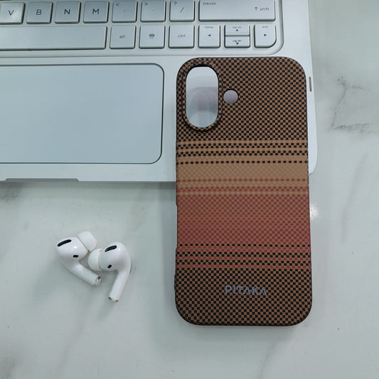 PITAKA MagEZ Case 4
