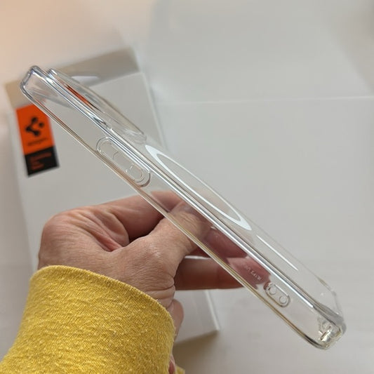 Spigen Ultra Hybrid CRYSTAL CLEAR  MagFit Case for iPhone with MagSafe